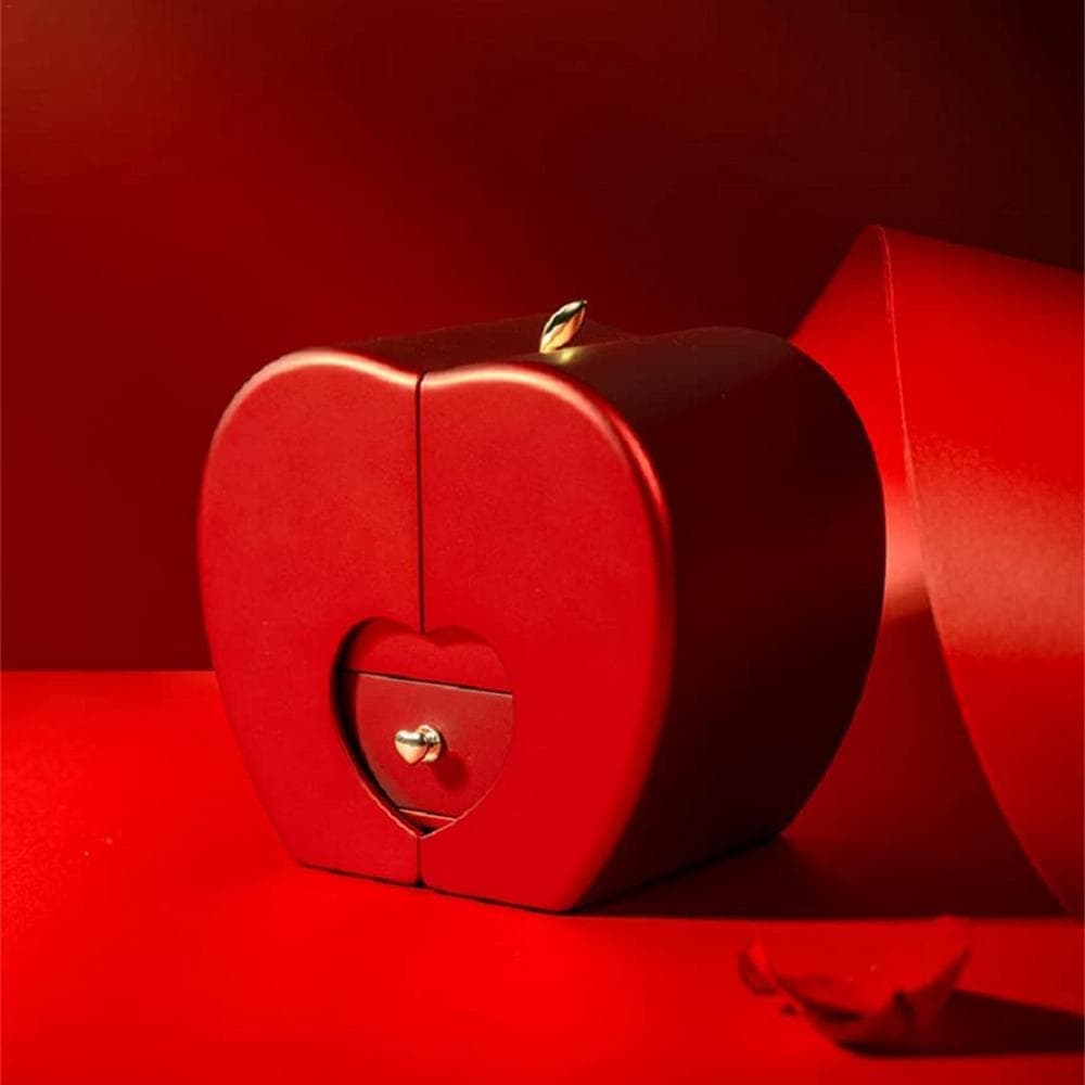 NASZYJNIK HEARTS Z PUDEŁKIEM